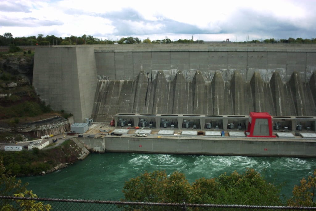 Niagara Falls Residents Face Healthcare and Employment Challenges Amidst $1 Billion Hydro Plant Refurbishment